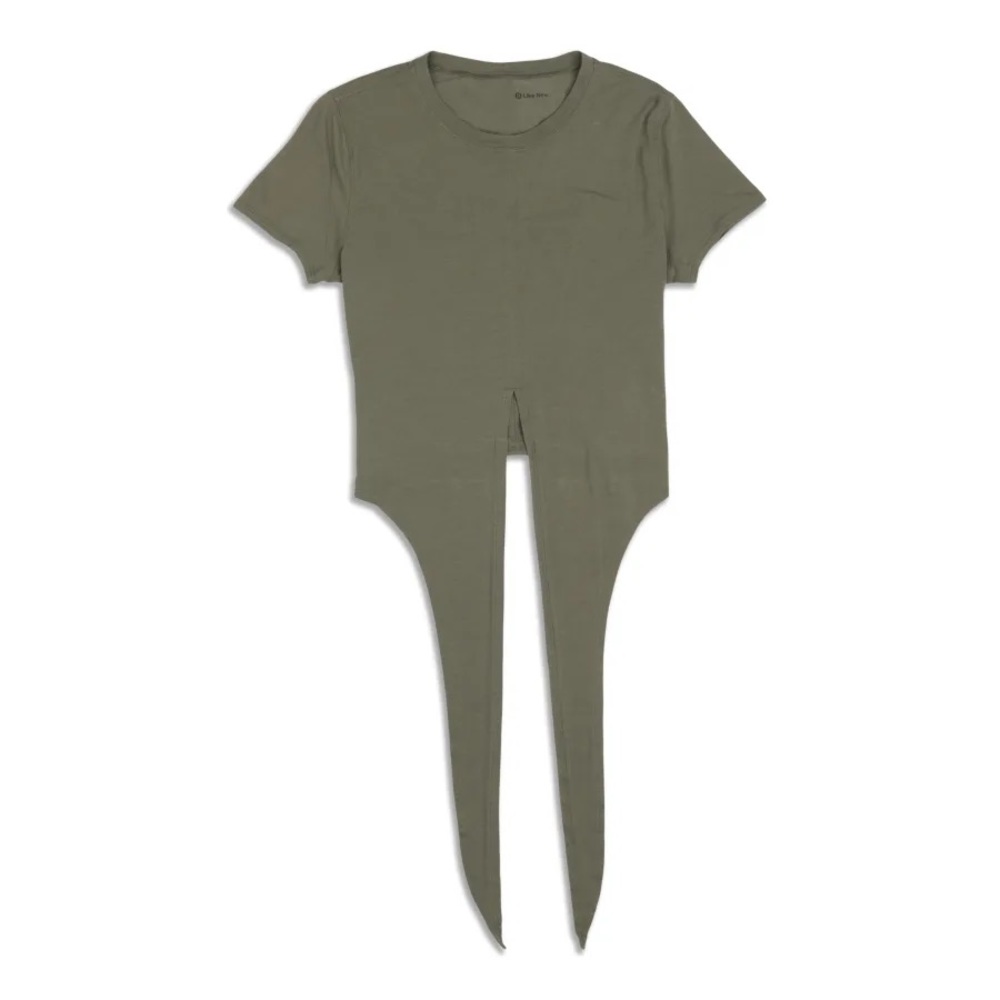 Cute Lululemon top with front tie detail
